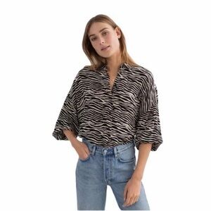 & Other Stories Zebra Print Button Down Blouse Size 8 / EU 40 - Great Condition
